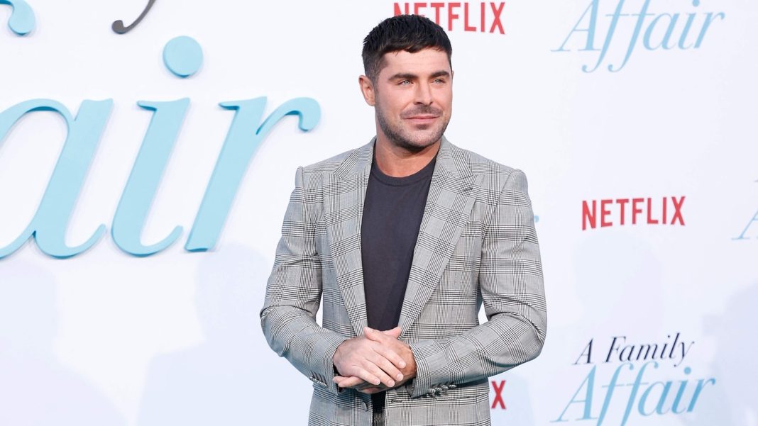 Zac Efron fue hospitalizado por un 'incidente de natación' mientras estaba de vacaciones: el equipo brinda información actualizada sobre su salud
