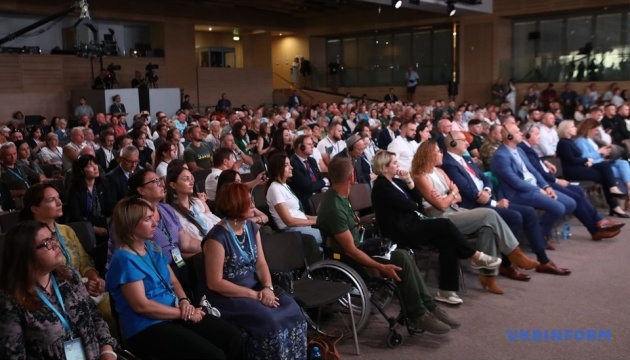 Zelenski presenta los principios de la política de veteranos y ordena la aprobación de la estrategia nacional
