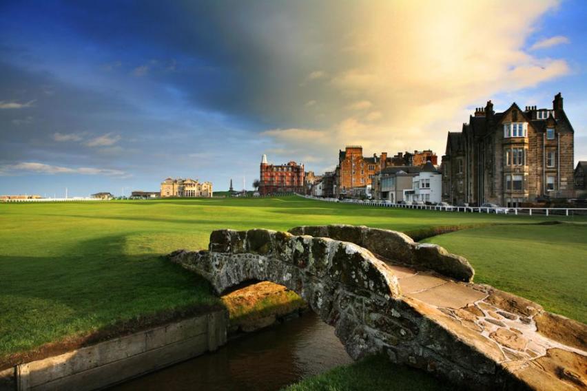 ¿Dónde se encuentra St. Andrews Old Course y el Alfred Dunhill Links Championship?
