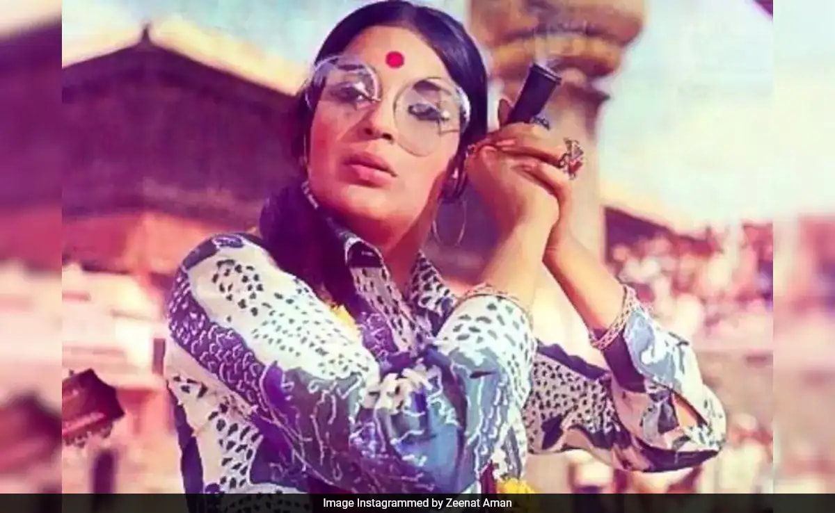 ¿Qué pasó cuando Zeenat Aman tomó "largas caladas" del chillum de los hippies? Hare Rama Hare Krishna Conjunto: "Estaba tan drogado como una cometa"
