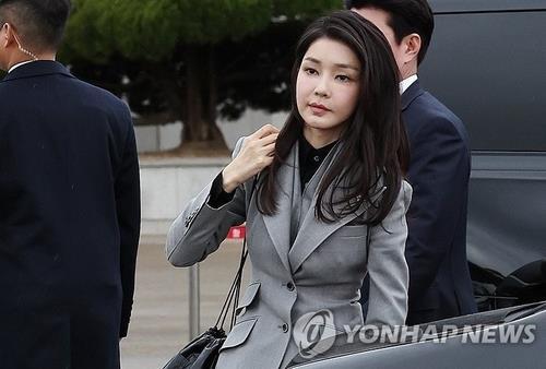 (3rd LD) Prosecution panel advises against indicting first lady over Dior bag acceptance