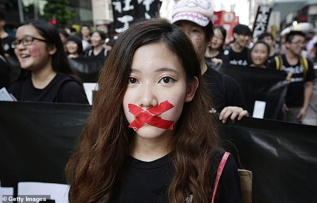 El mes pasado, un tribunal de Hong Kong condenó a dos editores de un sitio web de noticias independiente ahora desaparecido por sedición por informar sobre la brutal represión de China contra la disidencia pro democracia.