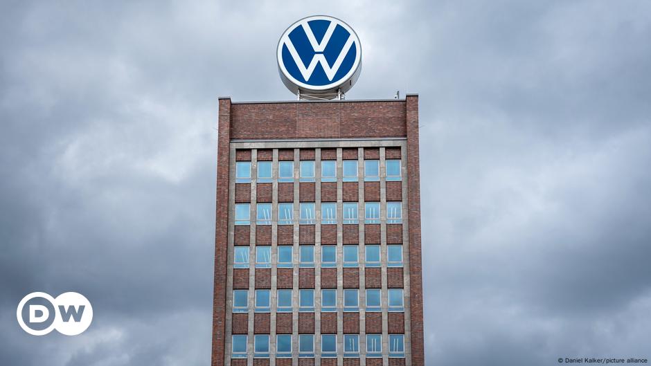 Alemania: Volkswagen estudia cerrar plantas y recortar puestos de trabajo
