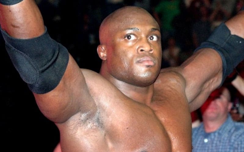 Bobby Lashley comenta sobre los informes que indican que firmará en otro lado después de su salida de la WWE
