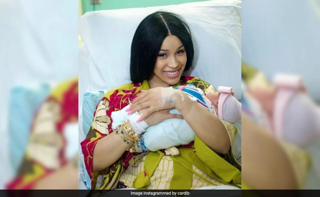 Cardi B y Offset dan la bienvenida a su tercer hijo semanas después de anunciar su divorcio. Vea el primer vistazo del recién nacido
