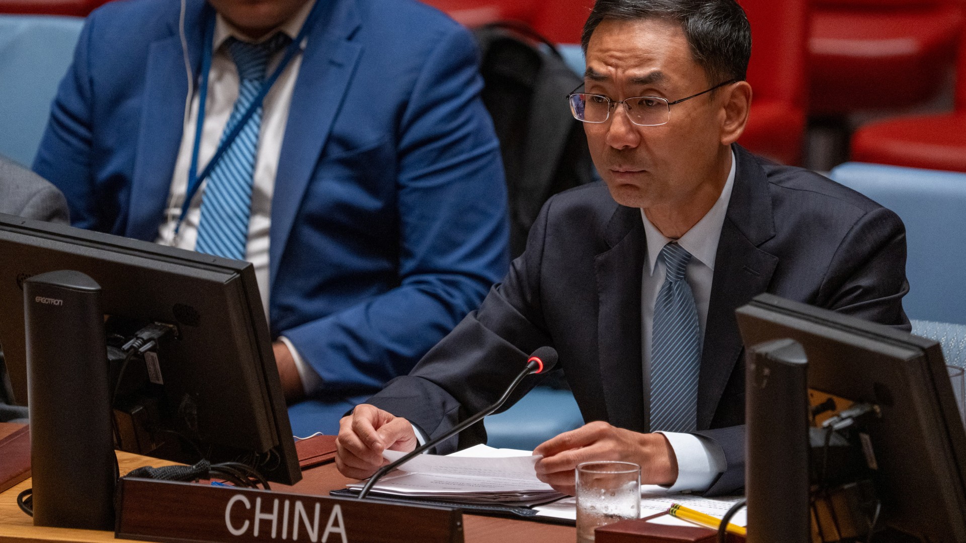 China afirma que la 'protección' de Israel por parte de EE.UU. en la ONU impide el alto el fuego en Gaza
