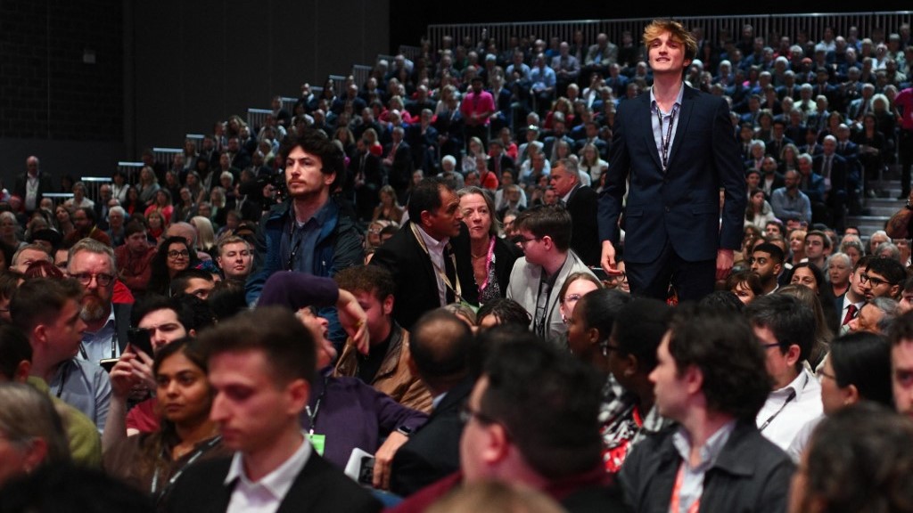 Conferencia del Partido Laborista: Heckler condena las "repugnantes" ventas de armas a Israel durante el discurso de Rachel Reeves
