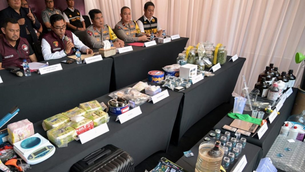 Cuatro detenidos en Bali por tráfico de drogas se enfrentan a la pena de muerte
