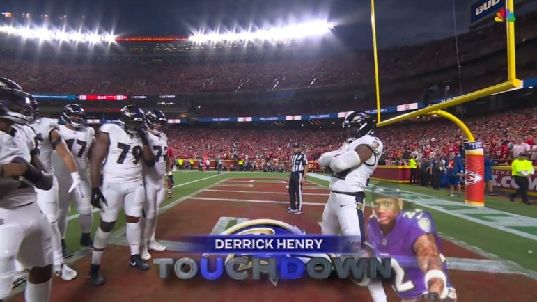 Derrick Henry empata con Jerome Bettis y Franco Harris de los Steelers con su primer touchdown como Raven
