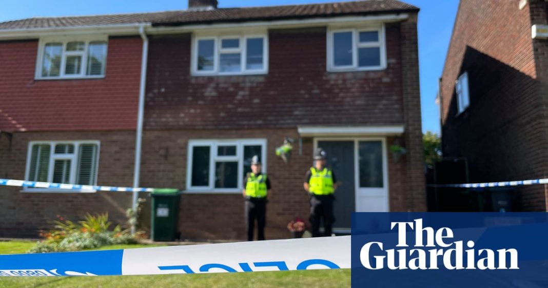 Dos adolescentes arrestados por apuñalar fatalmente a un niño de 13 años en West Midlands
