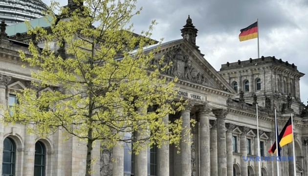 El Bundestag aprueba 400 millones de euros adicionales de apoyo militar para Ucrania
