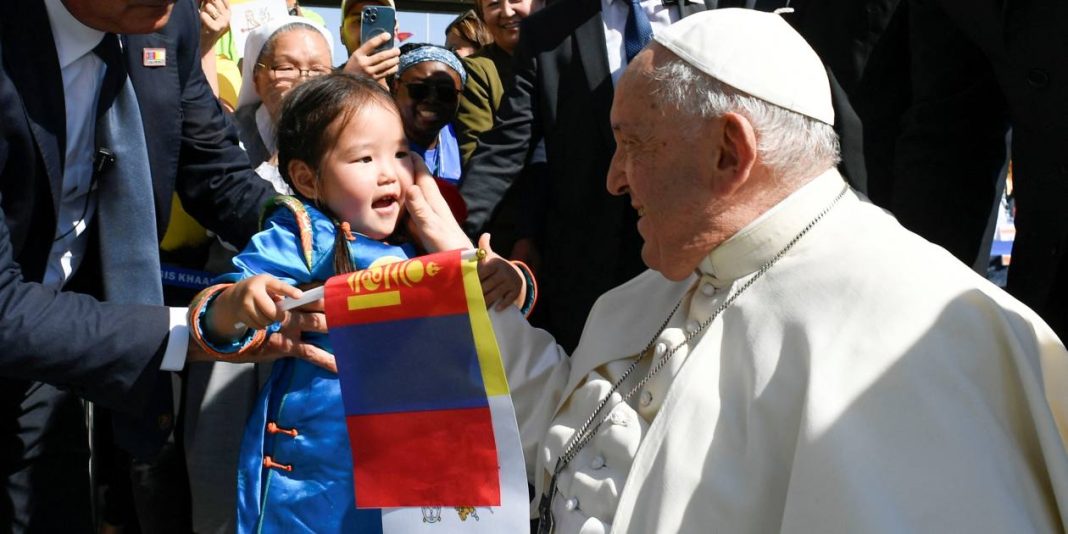 El Papa en Asia, Foro China-África, Japón-Australia 2+2
