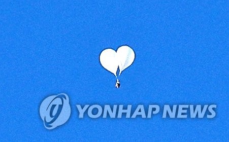 S. Korean military vows 'stern' measures should N. Korea cross the line with balloon campaign