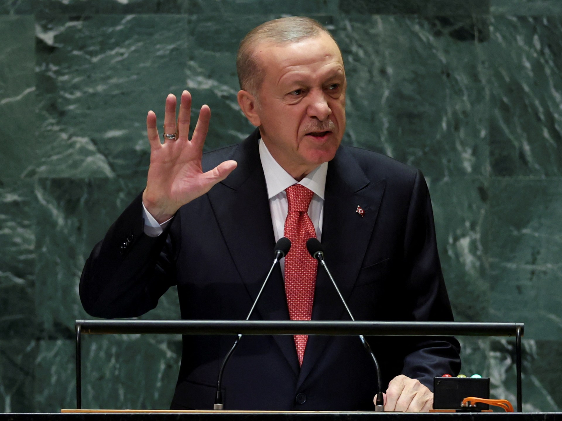 El presidente turco Erdogan afirma que los valores occidentales y de la ONU están “muriendo” en Gaza
