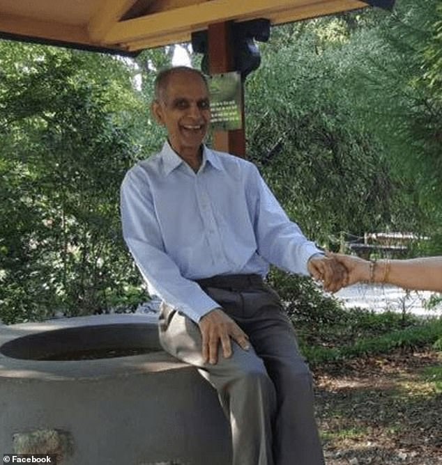 Bhim Sen Kohli, de 80 años, estaba caminando por el parque Kranklin, en Braunstone Town, cerca de Leicester, cuando fue 