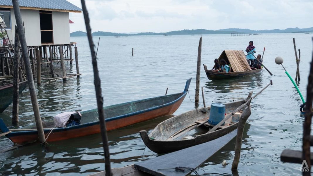 'Estilo de vida en riesgo': bajo la amenaza del cambio climático, los habitantes del mar de Batam afrontan un futuro incierto
