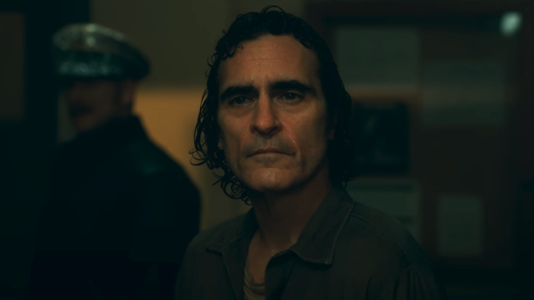 Joaquin Phoenix in Joker: Folie A Deuz