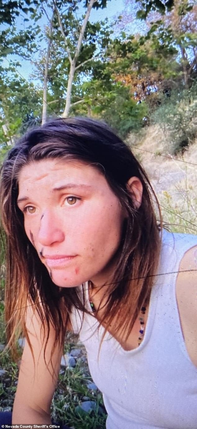 Esmeralda Marie Pineda, de 24 años, fue encontrada viva 12 días después de desaparecer de un campamento minero cerca de la bifurcación media del río Yuba y Sweetland Creek en Nevada.