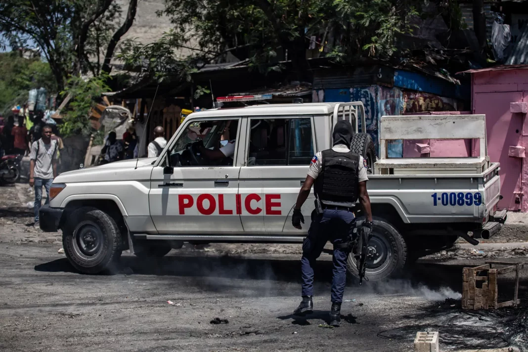 Haití: Bandidos persiguen a la policía en ofensiva contra pandillas - teleSUR
