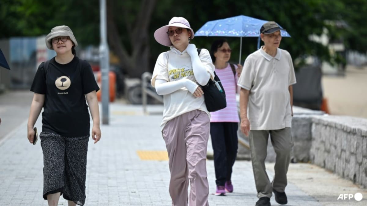 Hong Kong se asfixia bajo un calor récord durante el Festival del Medio Otoño
