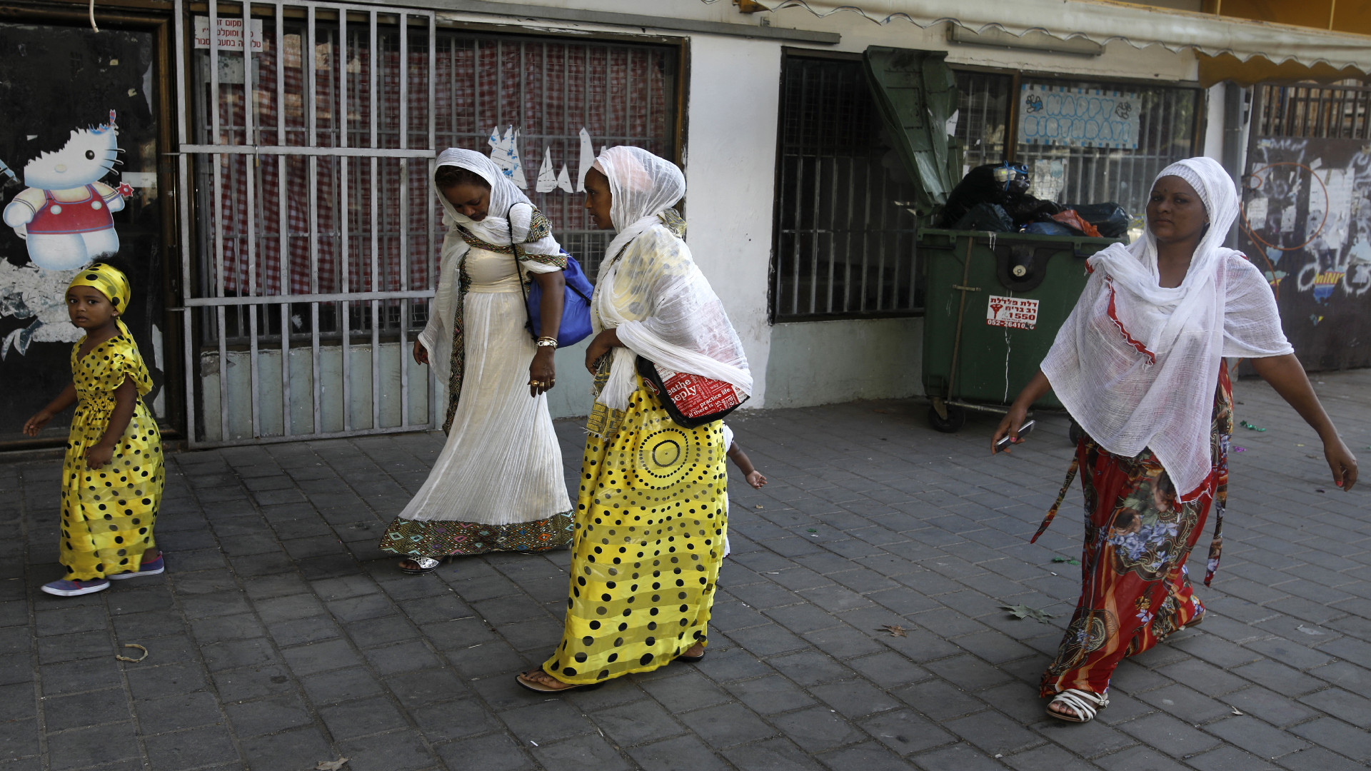 Israel planea reclutar solicitantes de asilo africanos a cambio de residencia
