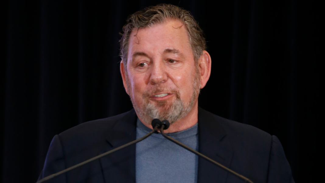 Juez desestima demanda que acusa al dueño de los Knicks, James Dolan, de agresión sexual y tráfico sexual
