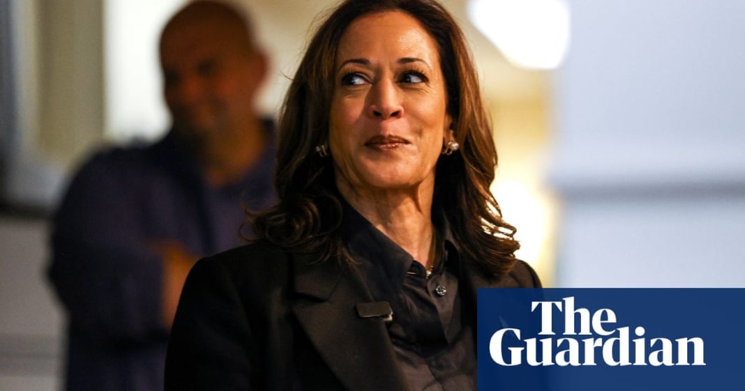 Kamala Harris habla sobre la prohibición de armas de asalto y el alivio fiscal en una parada en Pensilvania
