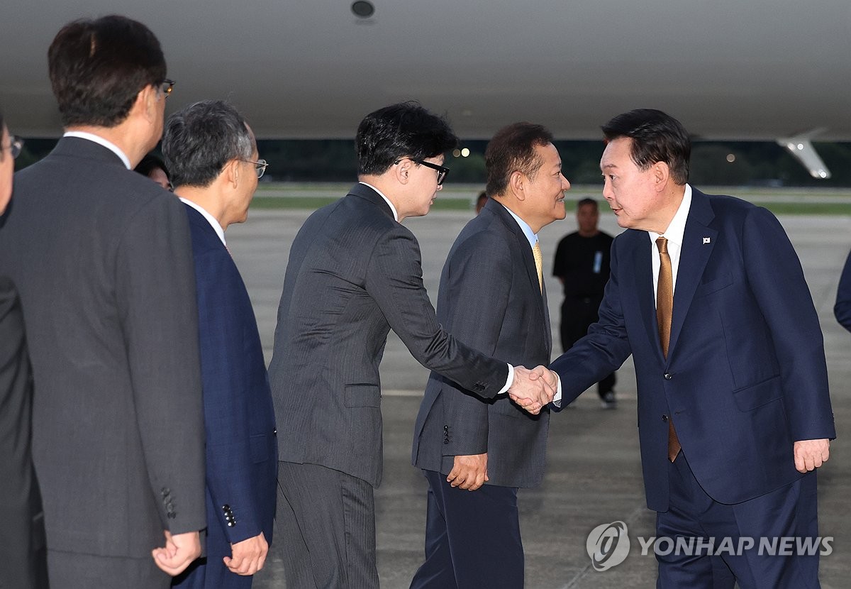 (LEAD) Presidential office rejects possibility of Yoon&apos;s solo meeting with PPP leader this week