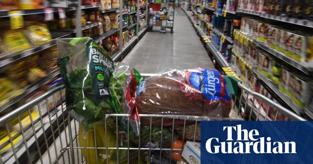 La ACCC demanda a Coles y Woolworths por acusaciones de descuentos 