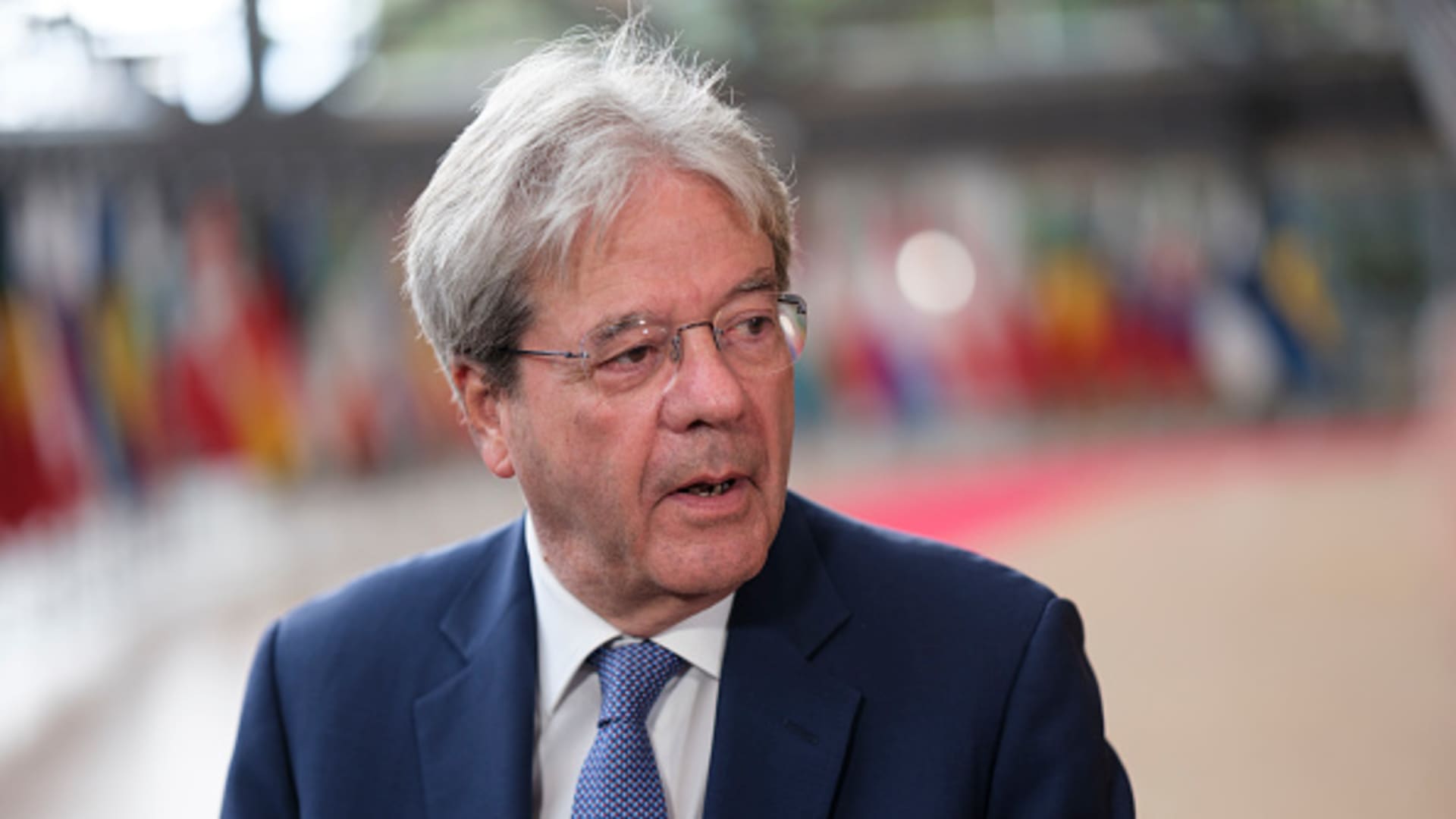 La economía europea sobrevivió a "terribles profecías" pero ahora debe abordar el comercio con China, dice Gentiloni de la UE
