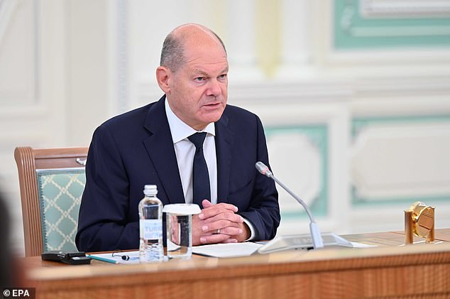 El canciller alemán Olaf Scholz (en la foto) fue advertido de que la escalada del conflicto con Rusia conduciría a 