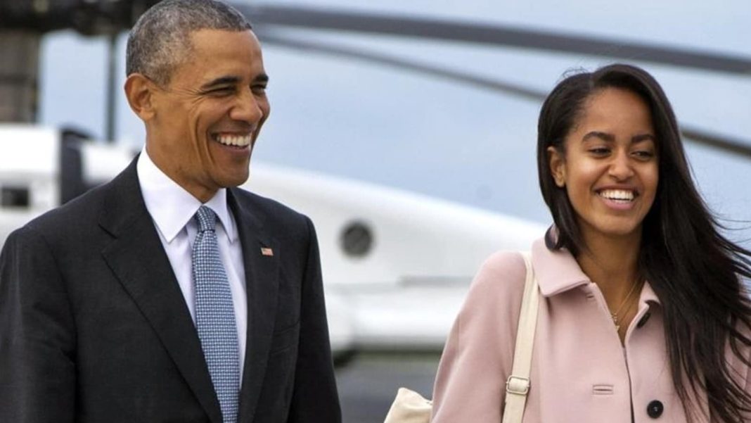 La hija de Barack Obama, Malia Obama, hace una rara aparición en la alfombra roja para promocionar su debut como directora
