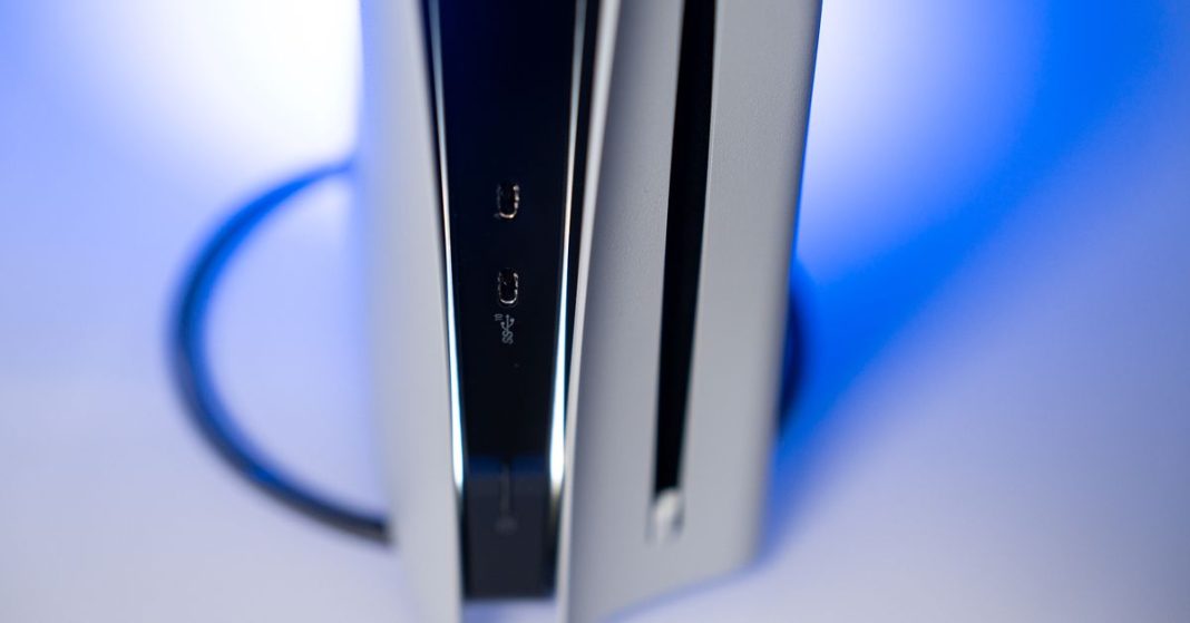 A photo of the disc drive on the PS5 “slim.”