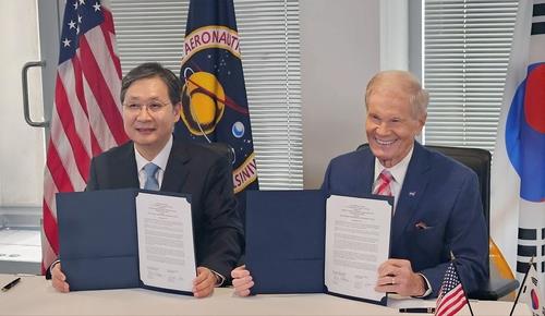 S. Korean, U.S. space agencies sign joint statement on space research cooperation