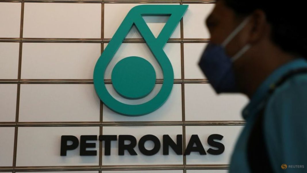 Las conversaciones con Sarawak sobre los derechos de petróleo y gas natural llegan a un punto muerto mientras Petronas analiza opciones legales
