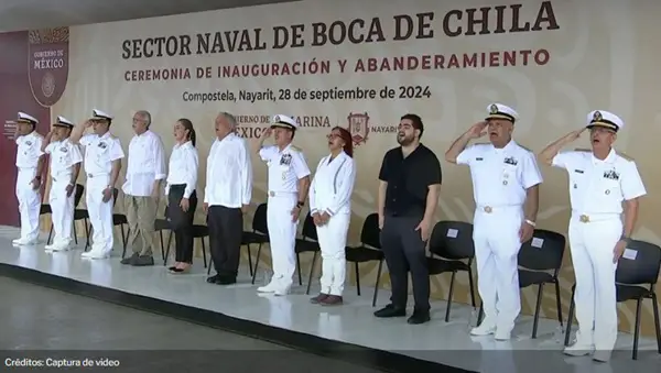 López Obrador inaugura Sector Naval en Nayarit
