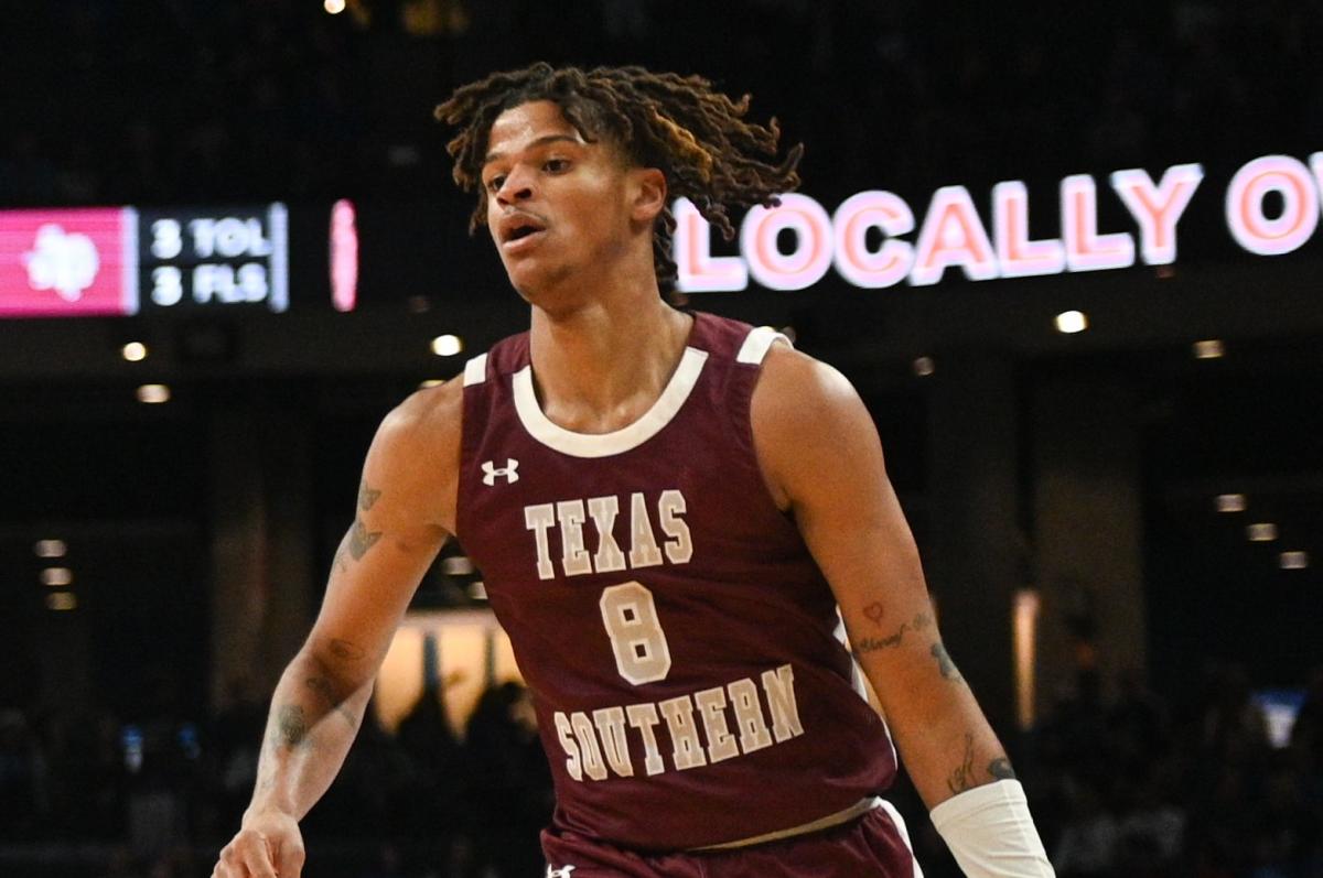 Top 10 Players to Watch in the Upcoming 2024 College Basketball Season