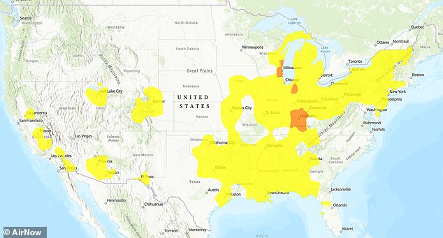 Los datos de AirNow, una fuente de datos sobre la calidad del aire de la Agencia de Protección Ambiental, revelaron que más de 20 estados están bajo vigilancia por altos niveles de contaminación del aire. Esas mediciones son las que provocaron las 