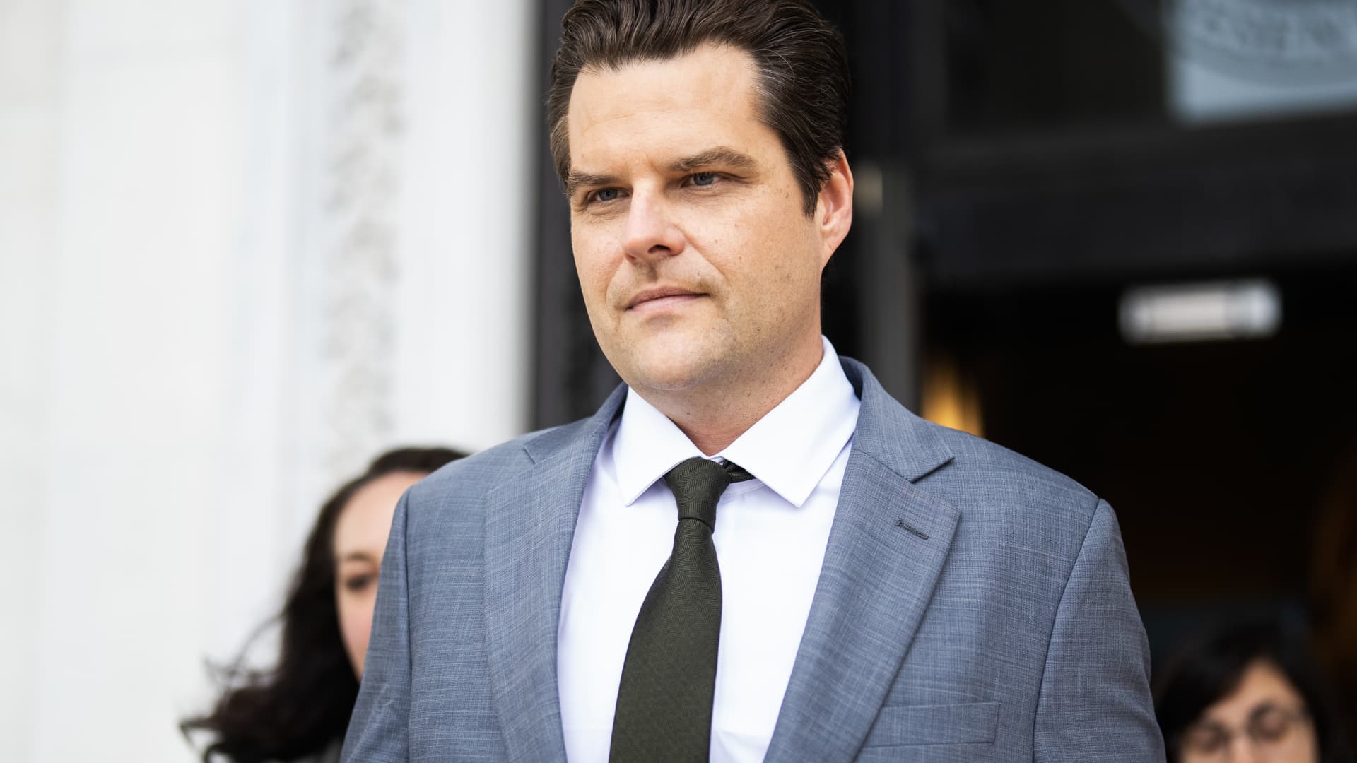 Matt Gaetz, aliado de Trump, dice que el panel de Ética de la Cámara de Representantes le emitió una citación en una investigación sobre sexo y drogas
