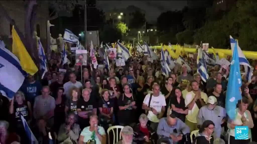 Miles de personas salen a las calles en Israel para pedir un acuerdo sobre la toma de rehenes en Gaza
