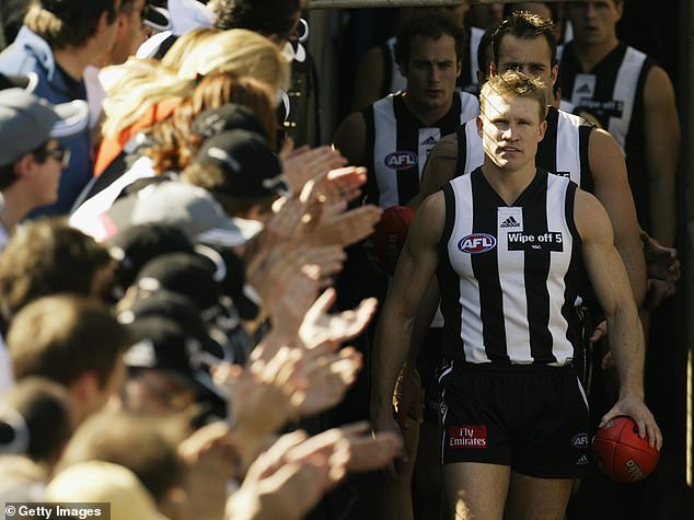 Nathan Buckley reflexiona sobre su comportamiento 