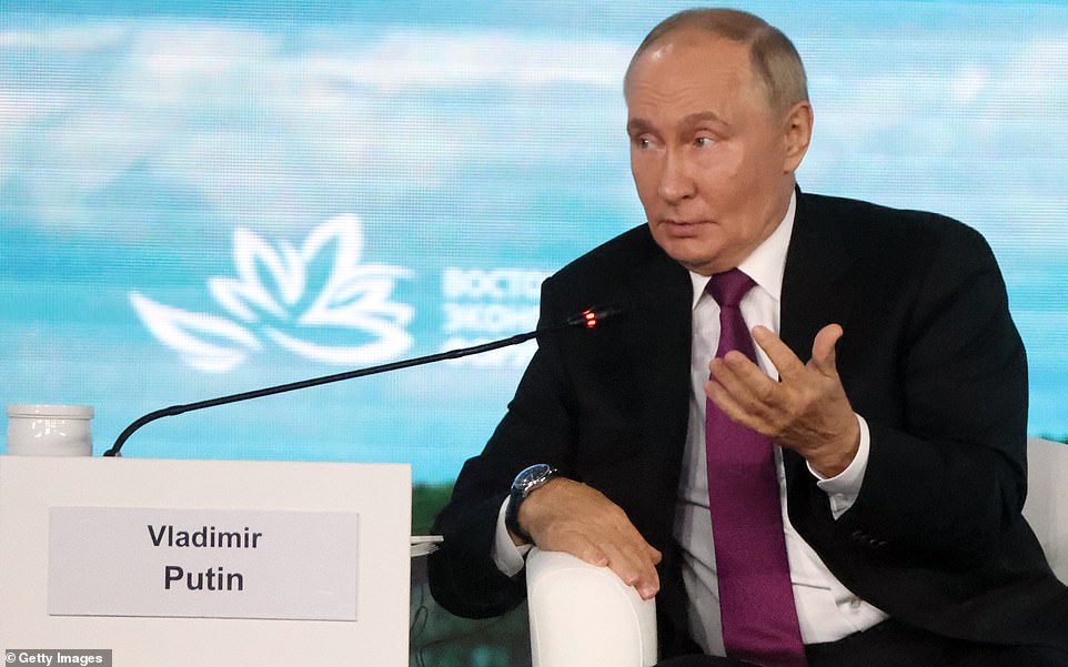 Un desconcertado Vladimir Putin ha admitido que Rusia está lista para las conversaciones de paz con Kiev mientras Ucrania continúa su feroz ofensiva en Kursk. El déspota ruso dijo hoy en el Foro Económico Oriental 2024 en Vladivostok: 