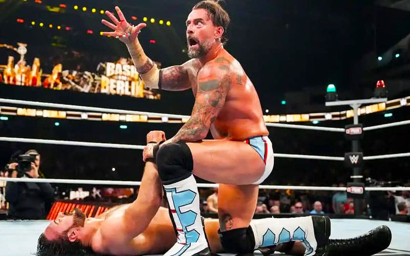 Razón detrás de la victoria decisiva de CM Punk en WWE Bash en Berlín 2024
