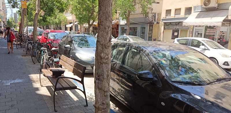 Tel Aviv street parking credit: Nir Weiss-Vadaru