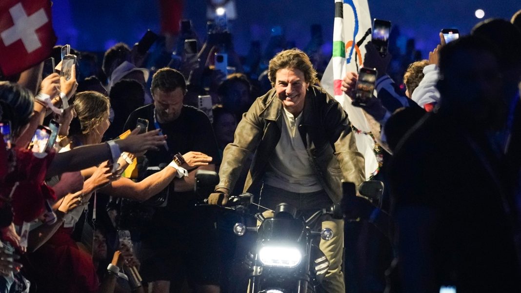 Se revela el asombroso sueldo que recibió Tom Cruise por su actuación en el escenario de los Juegos Olímpicos de 2024: 