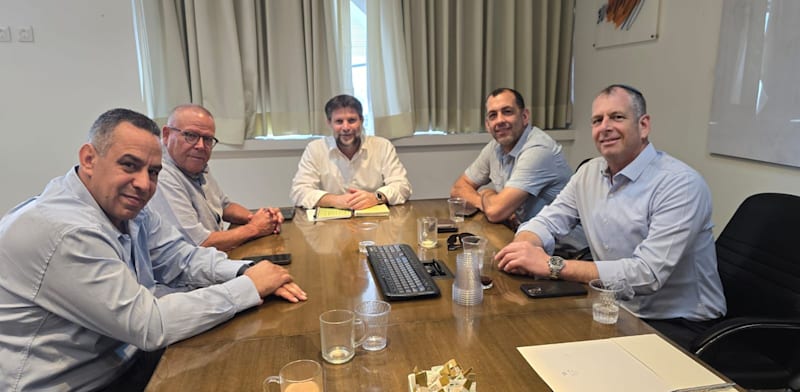 Arnon Bar-David and Bezalel Smotrich (2nd and 3rd from left)  credit: Ministry of Finance spokesperson