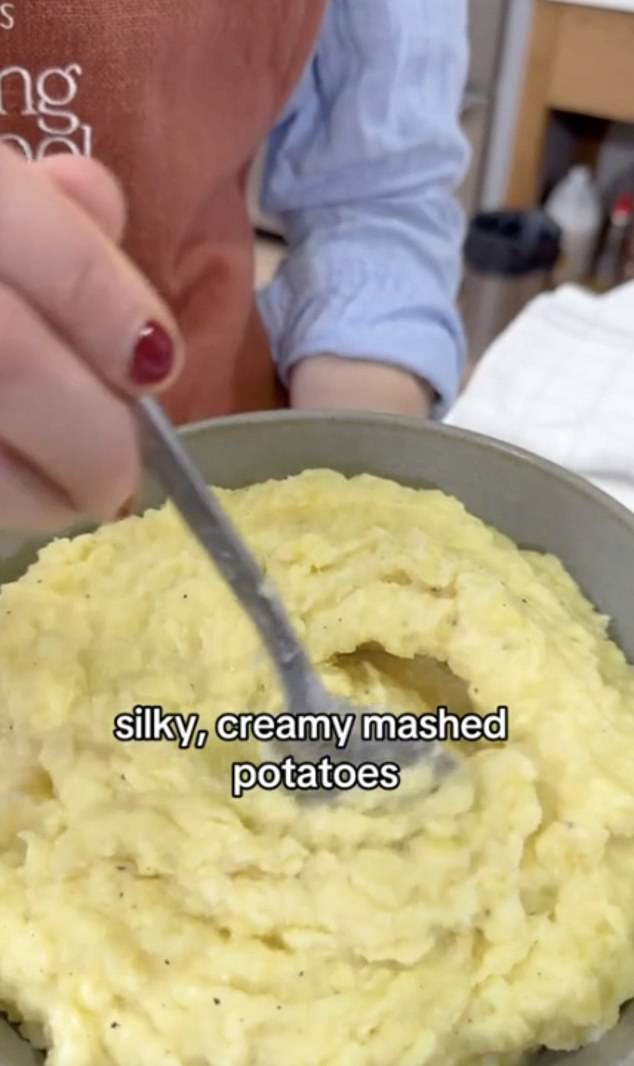 Rosemary Gill, directora de educación en la escuela de cocina Milk Street de Boston, recurrió a TikTok para compartir su receta de este reconfortante alimento.