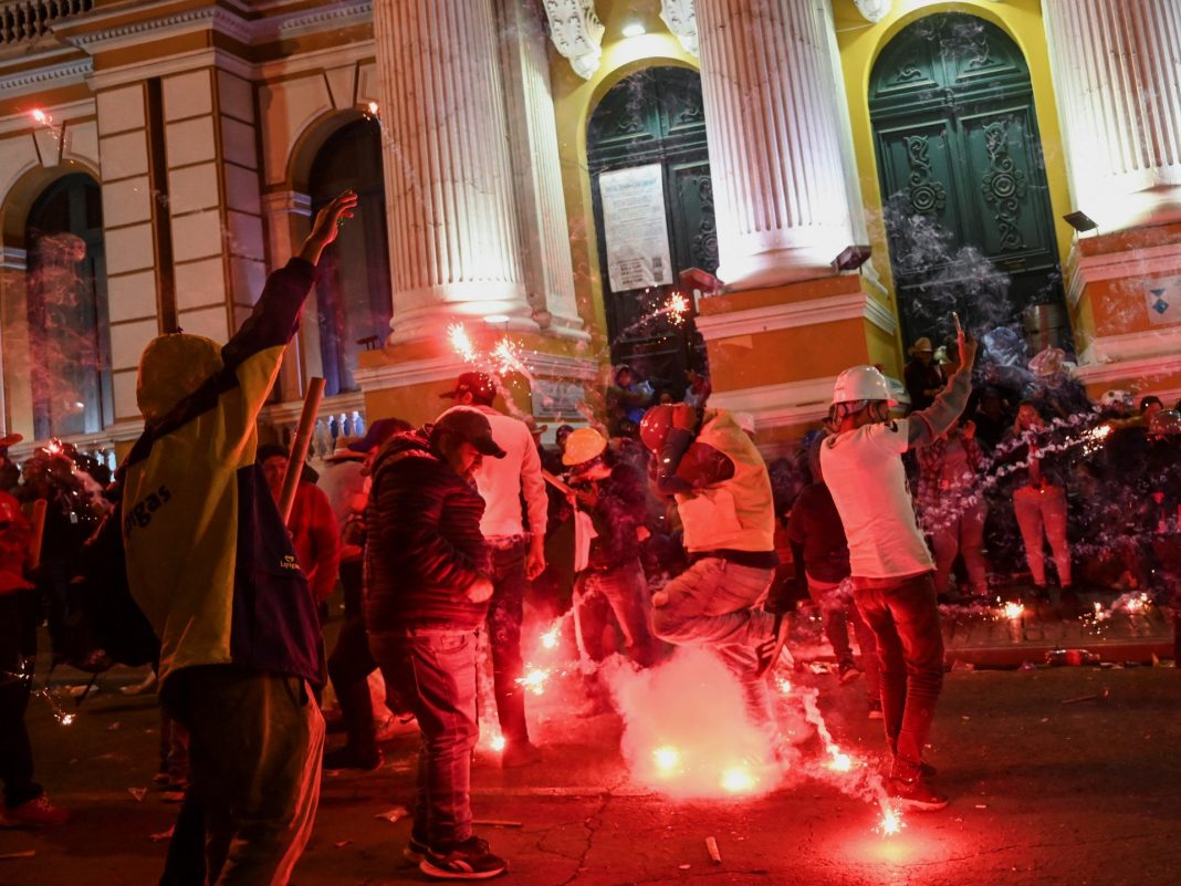 Tensión en Bolivia tras ultimátum de 24 horas de Morales al gobierno de Arce
