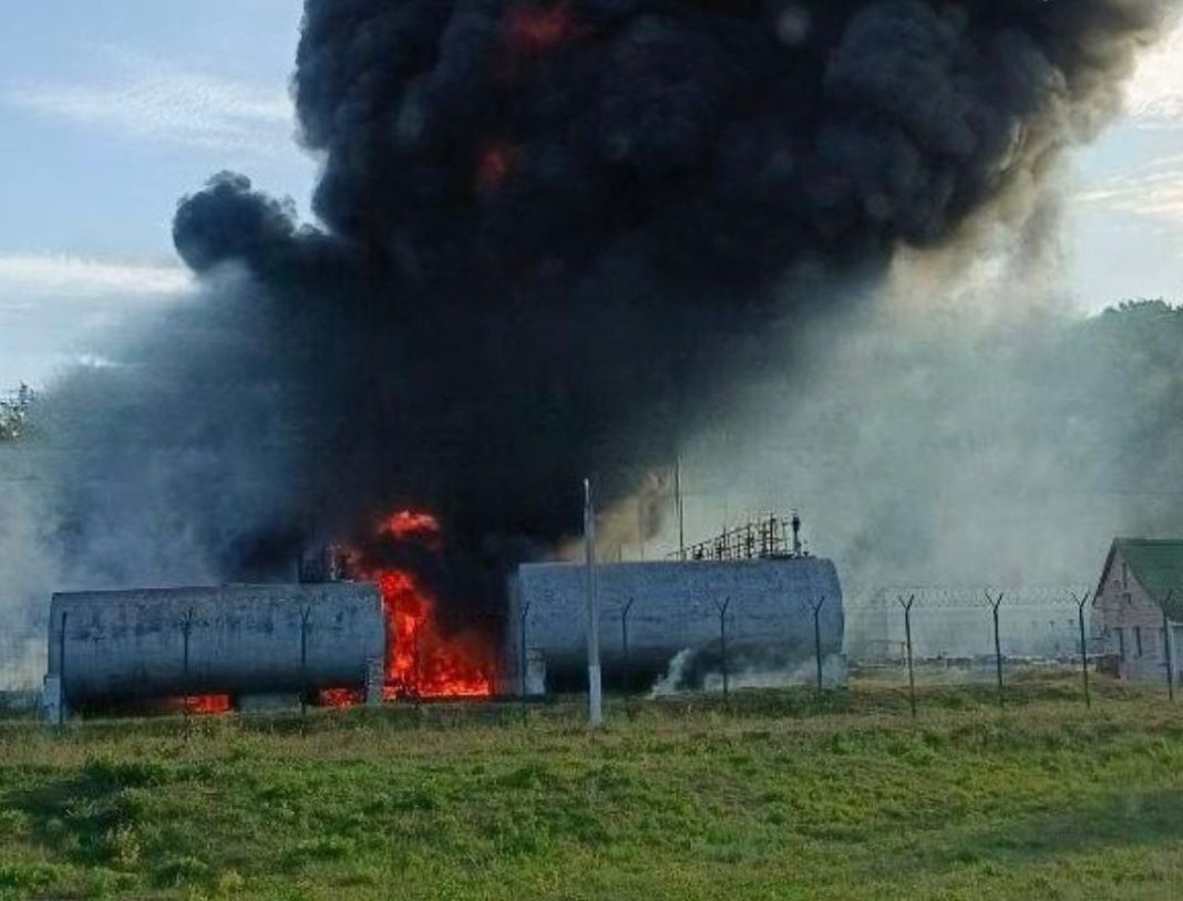 Un dron ucraniano ataca un depósito de combustible en la región de Bélgorod, afirma el gobernador ruso
