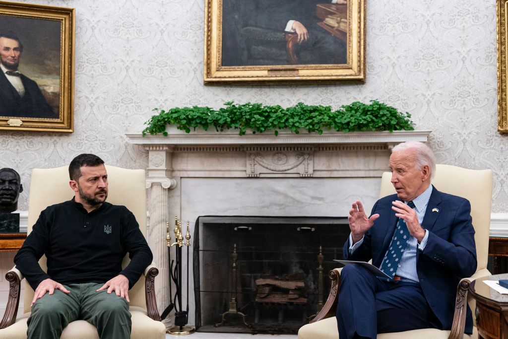 Zelensky se reúne con Biden en Washington y presenta un 'plan de victoria'
